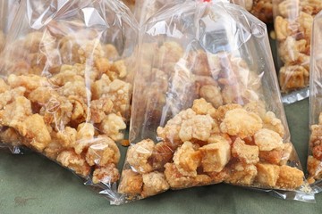 fried crispy pork skin