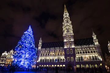 Store enrouleur tamisant Bruxelles Grote Markt Place un soir de Noël Bruxelles Belgique