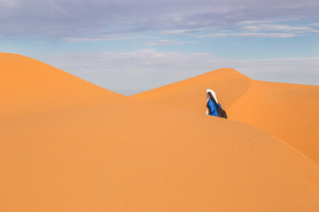 Fototapeta na wymiar Berber or Amazighs in Erg Chebbi desert