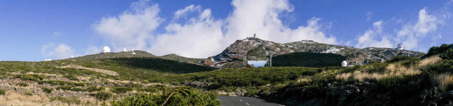 Roque de los Muchachos - Panorama - Parabolspiegel und Observatorium