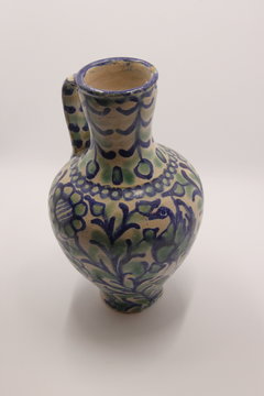 Vase ancien en porcelaine
