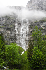 Fototapeta na wymiar waterfall in lauterbrunnen