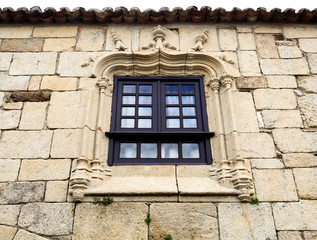 Manueline Window and the Synagogue