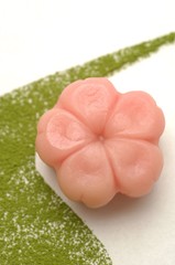 桜の和菓子と抹茶