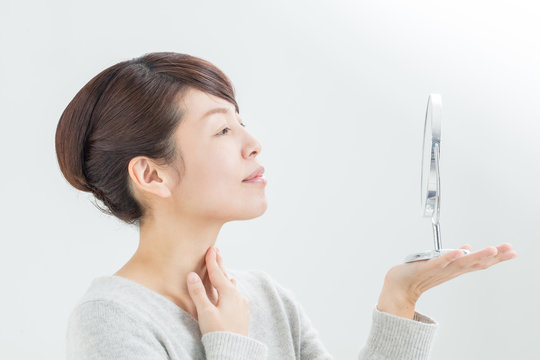 18 Best 女性の横顔 Images Stock Photos Vectors Adobe Stock