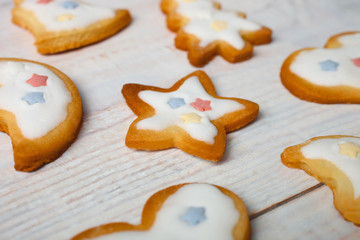 Christmas cookies with white glaze