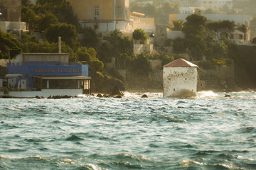 le moulin dans la mer à l'ile de Leros Grece