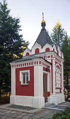 Fototapeta na wymiar Smal chapel. Novospassky monastery. Moscow