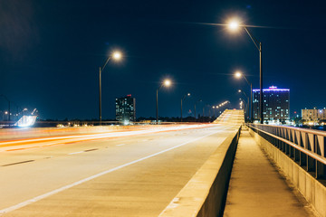 Obraz premium Edison bridge in Fort Myers at night