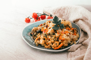 Asian Noodles with Chicken and Black Mushrooms,Coriander