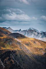 Fototapeta na wymiar Beautiful peaks of the Ossau valley