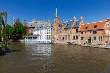 Fototapeta na wymiar Brugge. Medieval houses over the canal.