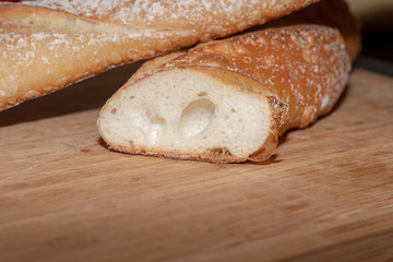 Brot schneiden