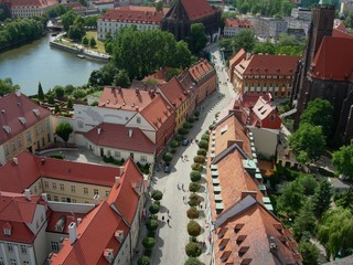 Wrocław, widok na Ostrów Tumski z wieży Katedry w maju