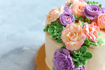 Buttercream flower cake close-up.