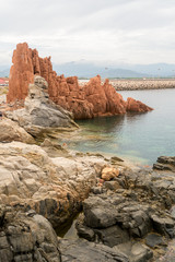 Porphyrfelsen von Arbatax - Rote Felsen auf Sardinien - Küstenabschnitt