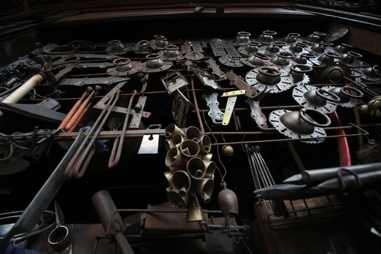 steel gadgets hardwere