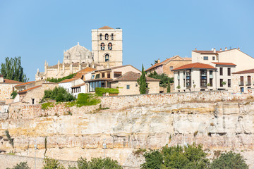 Obraz premium a view of Zamora city, the cathedral and the tower of Salvador, Spain