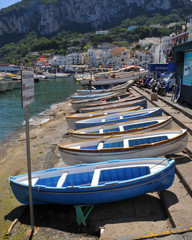 Fototapeta na wymiar Boats on the island of capri