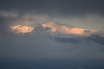 Berg im Nebel