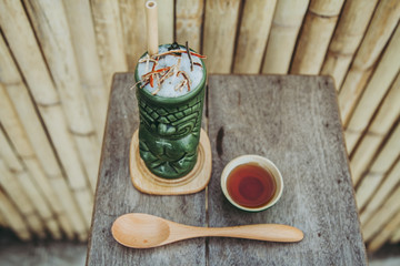  Tiki glass topview with tea