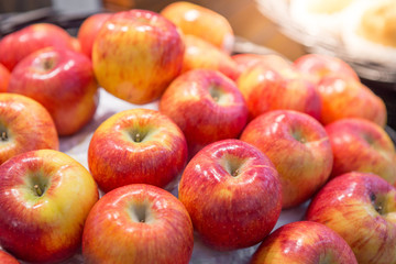 Many Apples on the shelves