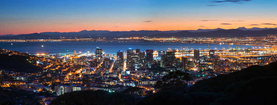 Night Cape Town. Panoramic view