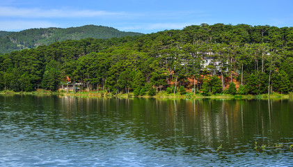 Fototapeta na wymiar Lake Tuyen Lam at spring time in Dalat, Vietnam
