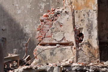 Hausabriss, Abbruchhaus