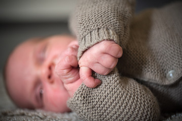 Mains de bébé, pieds de bébé