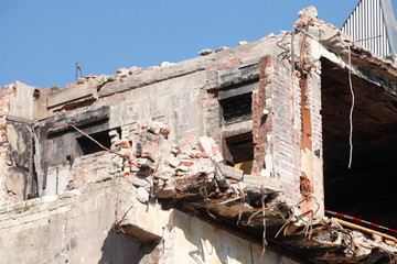 Hausabriss, Abbruchhaus