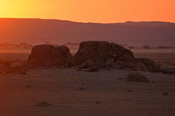 Sonnenuntergang bei Sesriem im Namib-Naukluft Nationalpark in Namibia