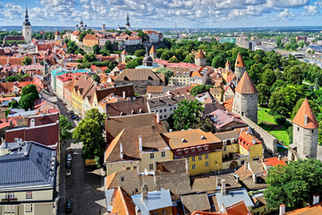 Fototapeta na wymiar Blick auf Domberg und Vanalinn, Tallinn, Estland