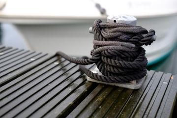 Schlechte Vert&auml;uung am Poller