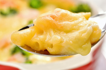 マカロニグラタン