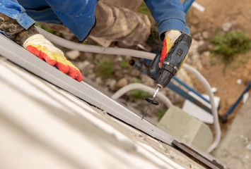 Thermal insulation of walls in the house foam