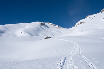 Fototapeta na wymiar Scialpinismo al Valserhorn, Canton Grigioni, Svizzera