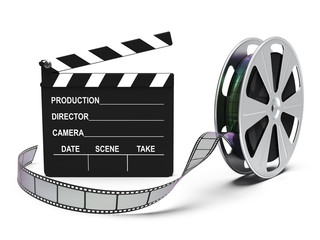 Filmstreifen, Filmrolle mit Regieklappe isoliert weißer Hintergrund 3D Rendering - obrazy, fototapety, plakaty