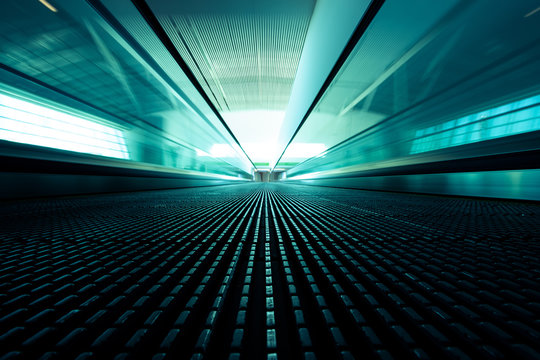 Perspectiva futurista adiante