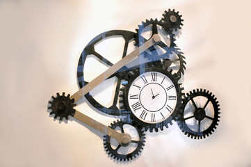 The composition of the mechanisms of hours. Interior elements