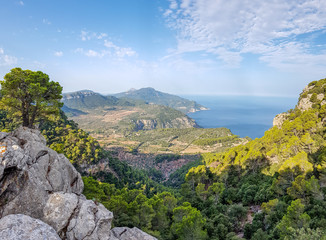 Panorama der Berge von Valdemossa mit Küste, Mallorca