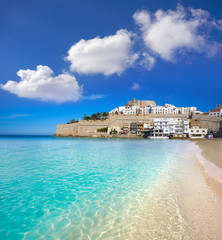 Fototapeta premium Peniscola skyline and castle beach Spain