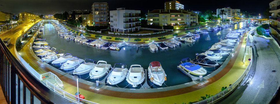 Puerto de Javea al caer la noche