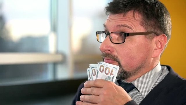 The average shooting plan, the big bad boss speaks to the subordinate in the office, the boss swears at girl clerk, the manager discusses the project with the manager, conversation of the partners