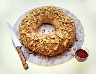 bread of crackling and wine