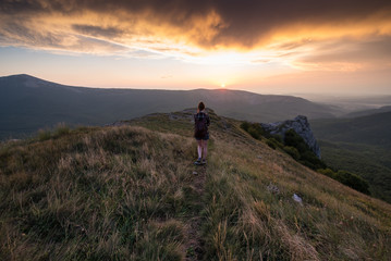 Obraz premium man on the top of mountain
