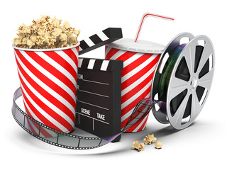Popcorn mit Getränk, Filmstreifen, Filmrolle und Regieklappe isoliert weißer Hintergrund 3D Rendering - obrazy, fototapety, plakaty