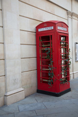 Obraz premium red telephone box in london