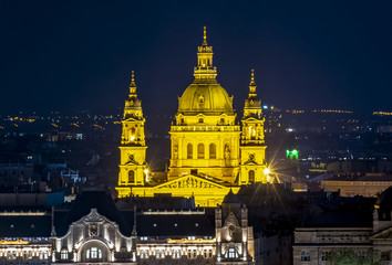 Fototapeta na wymiar St. Stephen's Basilica at night, Budapest, Hungary