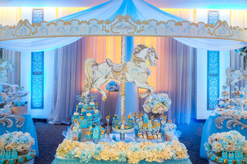 Carrousel birthday table